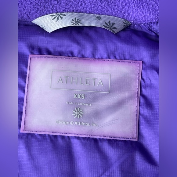 Athleta Flashpack Vest, Electric Purple - Picture 5 of 8